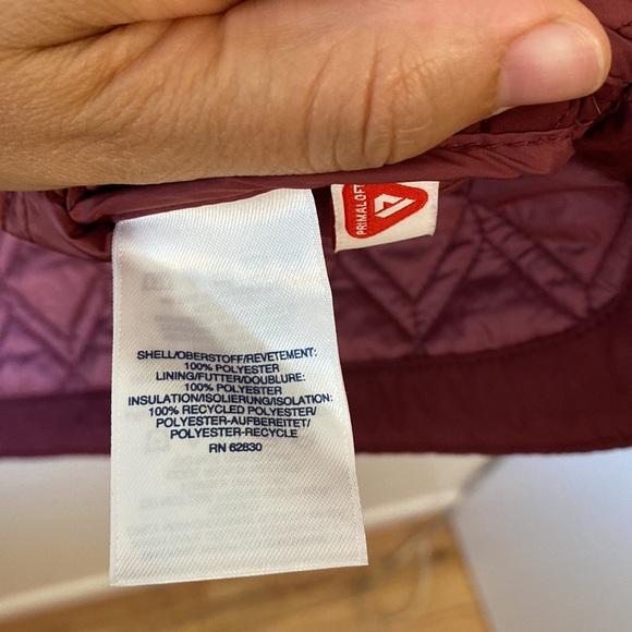 NWOT LANDS END PRIMALOFT BARN COAT ladies large wine color packable with bag - Picture 6 of 7